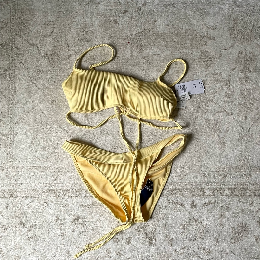Hollister yellow ribbed bikini